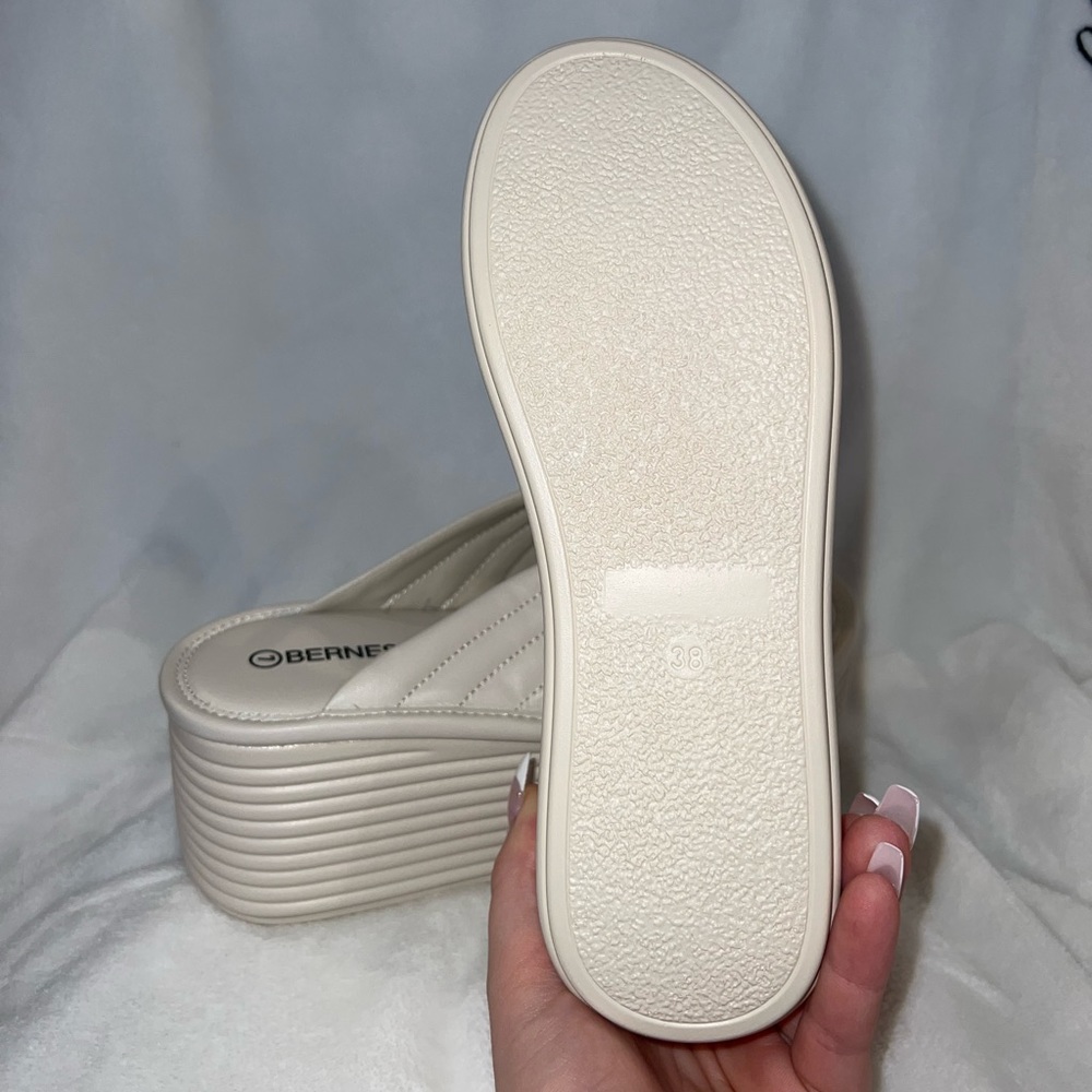 Lola Platform Princess Polly Sandals - Picture 3 of 3
